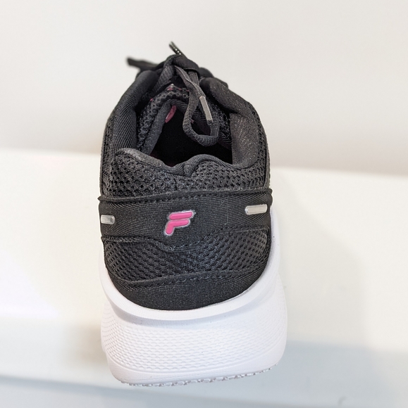 NWOT memory foam sneakers by Fila - Picture 9 of 16